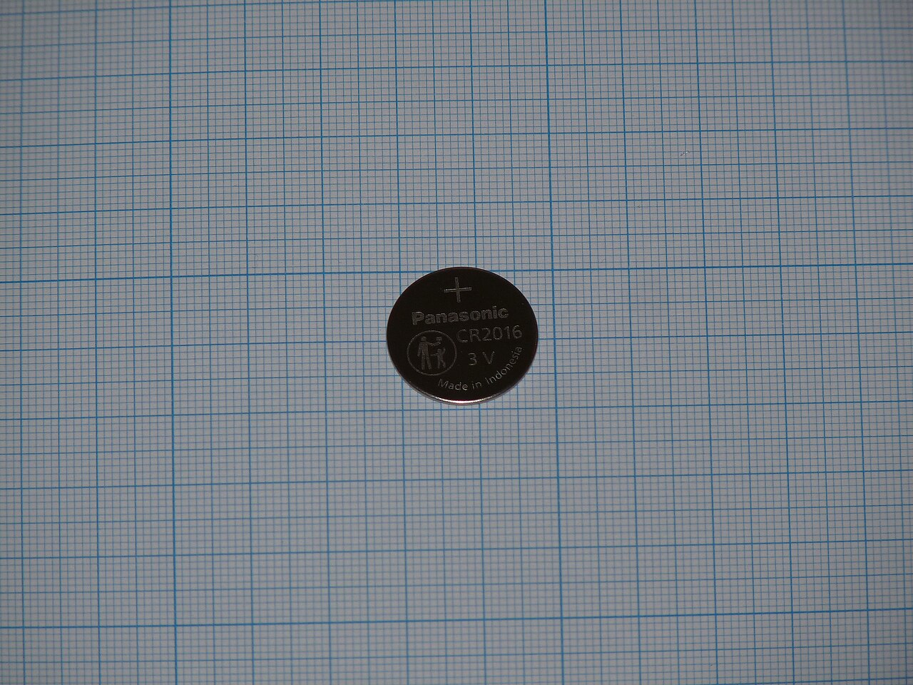 CR2016 coin cell