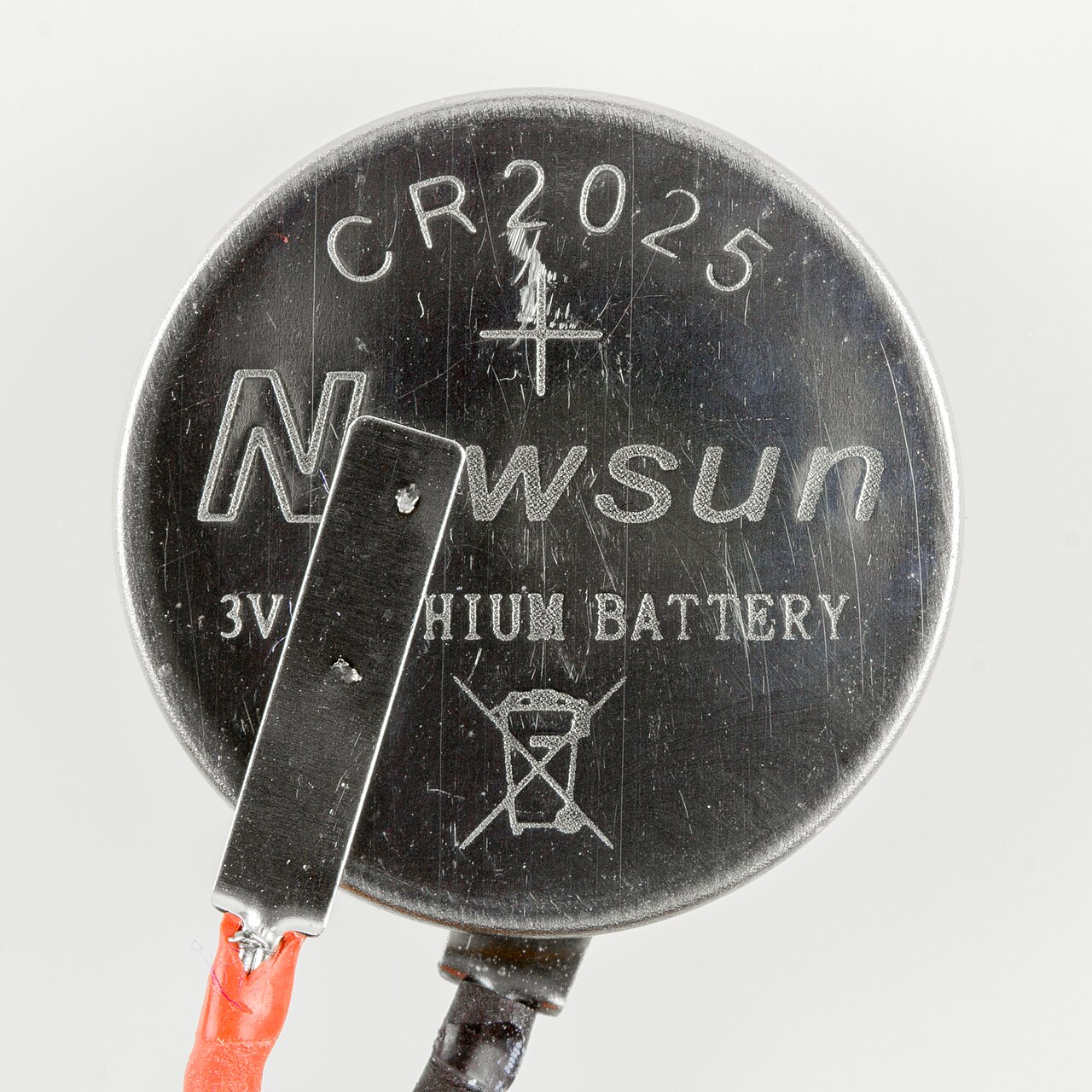 CR2025 coin cell